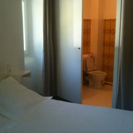 Hotel De La Paix